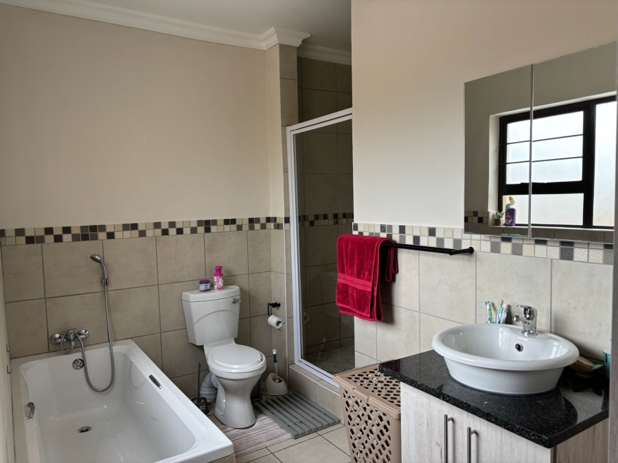 3 Bedroom Property for Sale in Waterval East North West